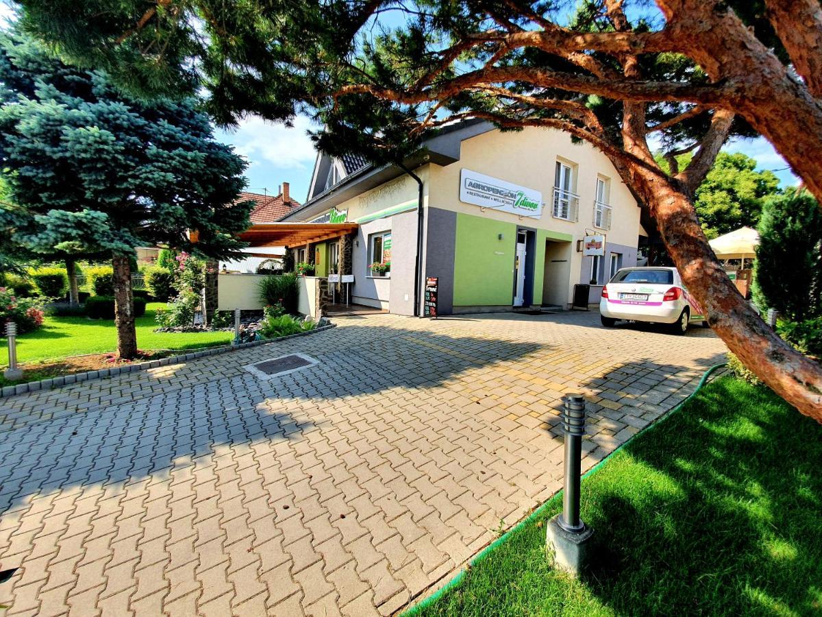 Agropenzion 7Divov Dolna Krupa Luaran gambar