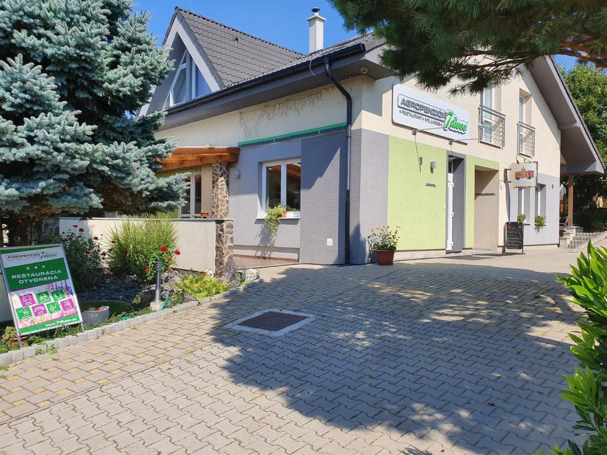 Agropenzion 7Divov Dolna Krupa Luaran gambar