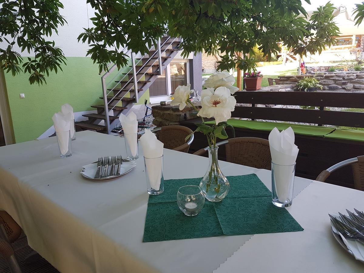 Agropenzion 7Divov Dolna Krupa Luaran gambar