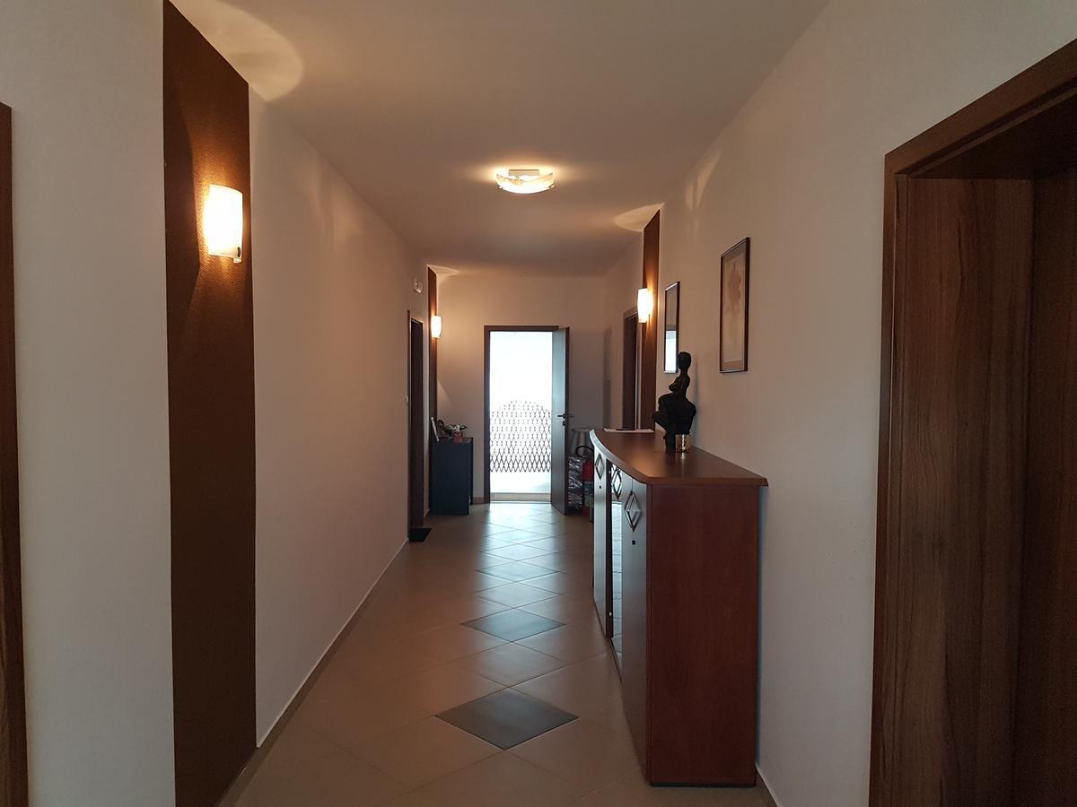 Agropenzion 7Divov Dolna Krupa Luaran gambar